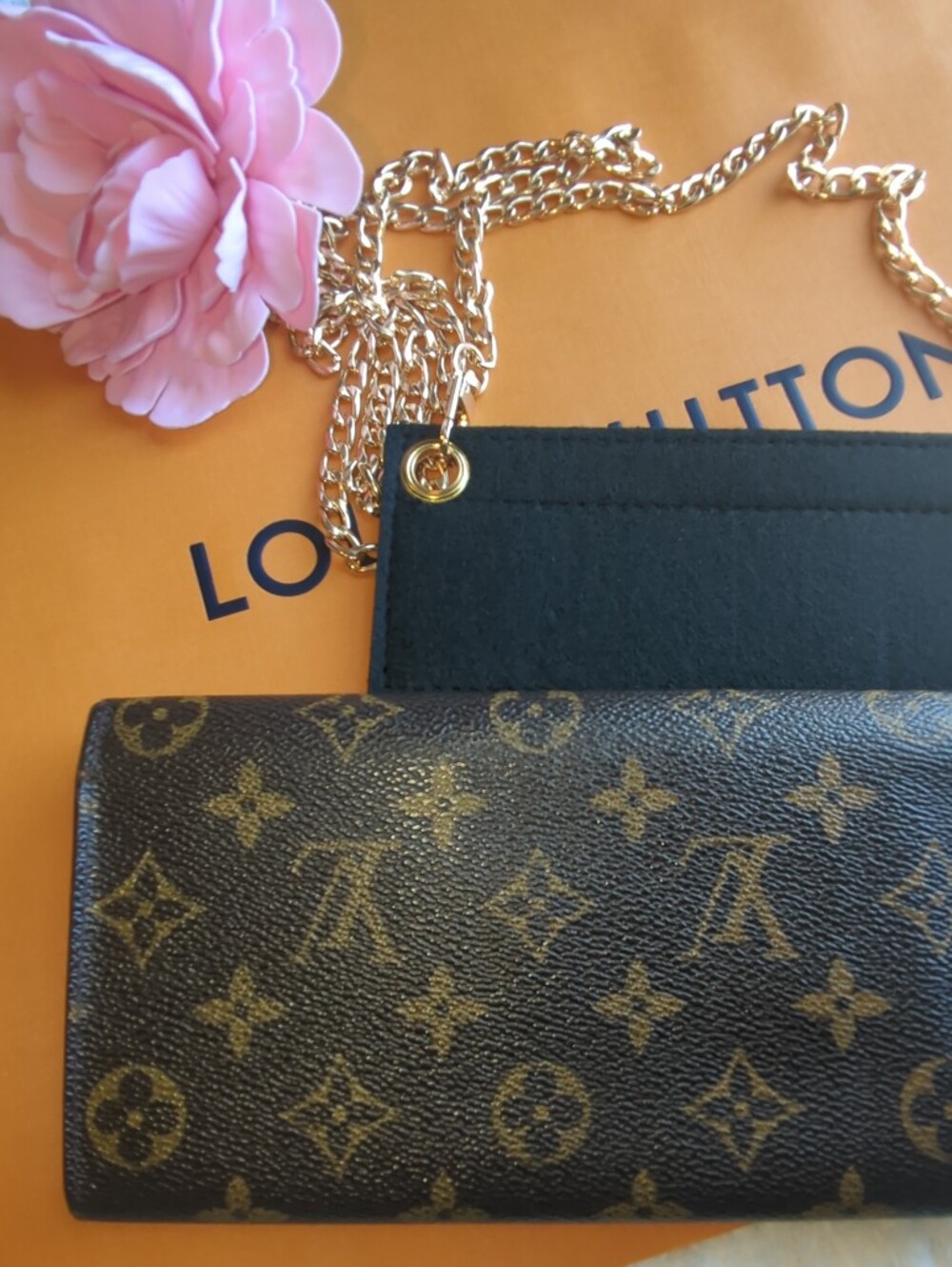 Louis Vuitton Authentic Monogram Sarah Long Wallet With Zip Optional Crossbody - Picture 10 of 10